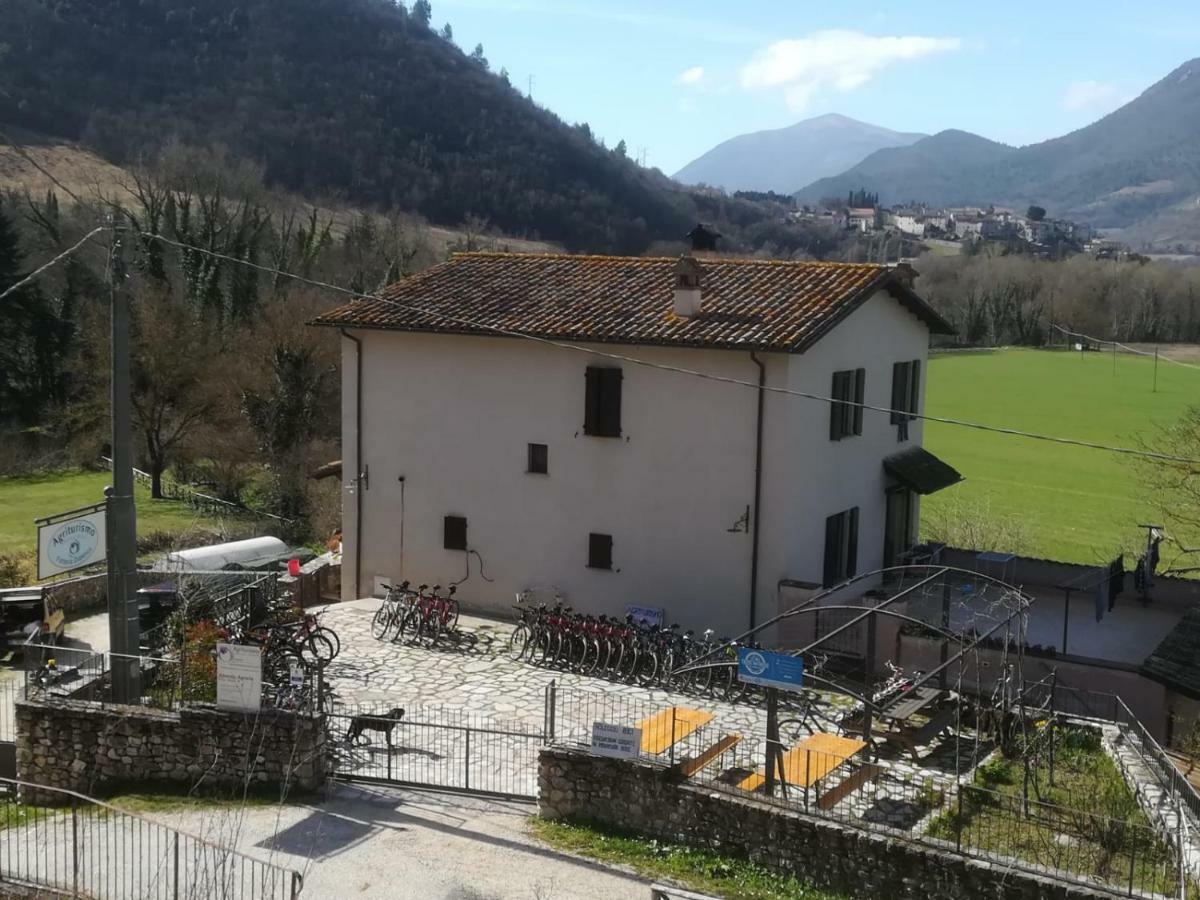 Agriturismo Zafferano E Dintorni SantʼAnatolia di Narco Exterior foto